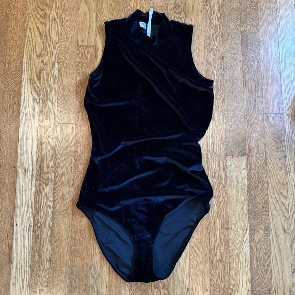COVER Black Velvet Sleeveless One-Piece Swimsuit SPF 50 Sz Women’s Small NWOT - Picture 3 of 9